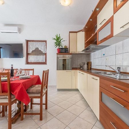 Apartments Pleadin 罗戈兹尼察 外观 照片