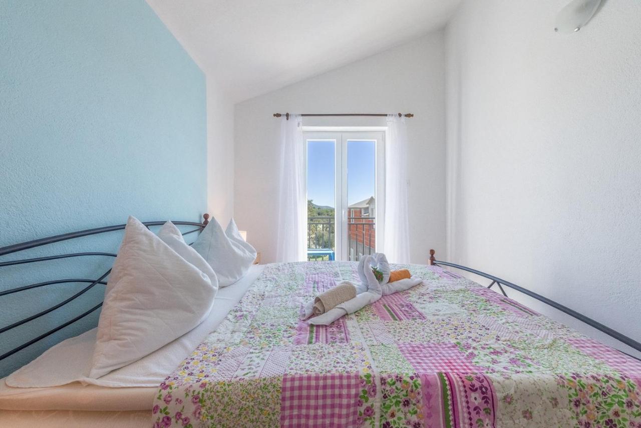 Apartments Pleadin 罗戈兹尼察 外观 照片