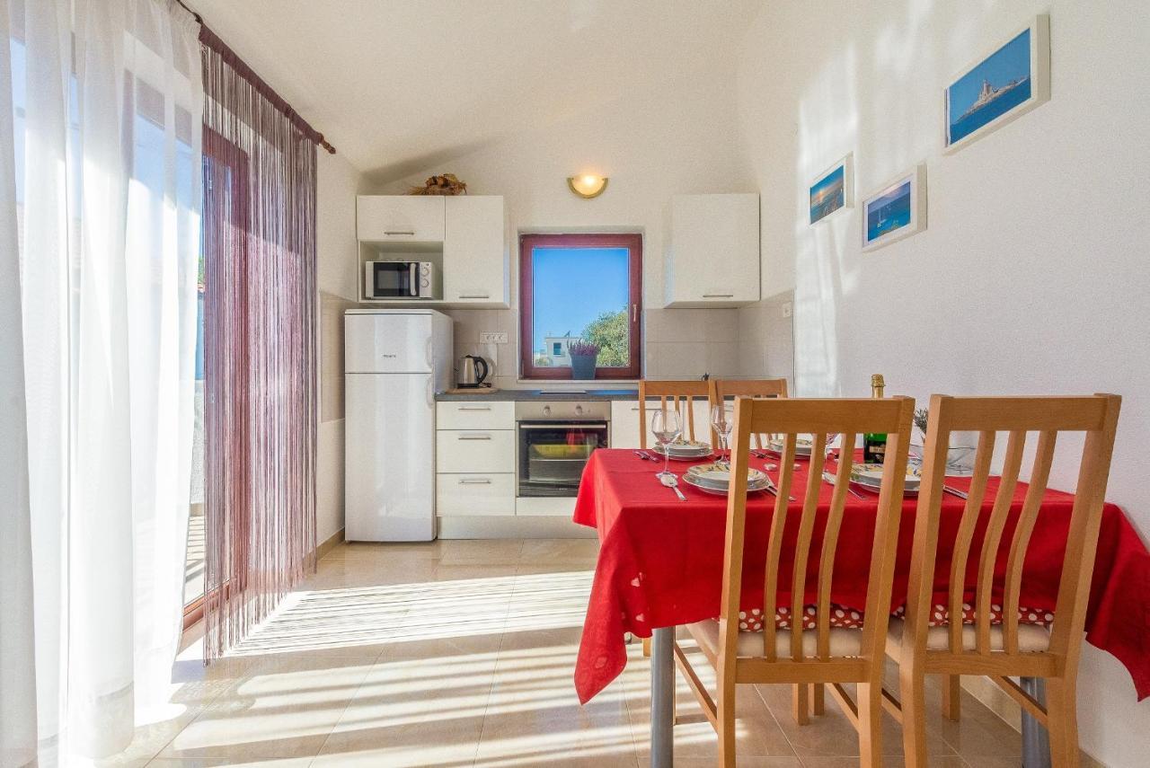 Apartments Pleadin 罗戈兹尼察 外观 照片